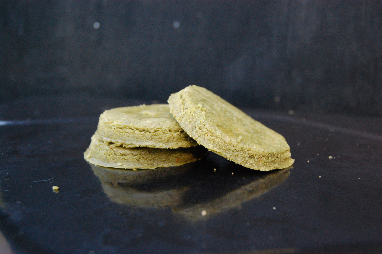 matcha cookie, diagonal view