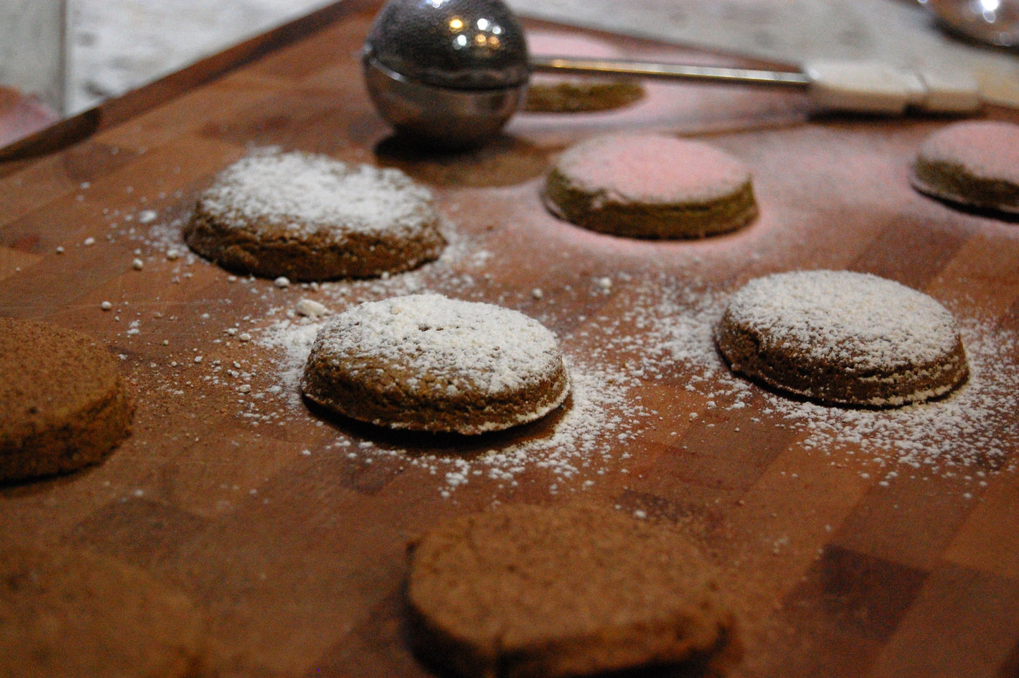 horchata cinnamon, hojicha, and strawberry matcha cookie