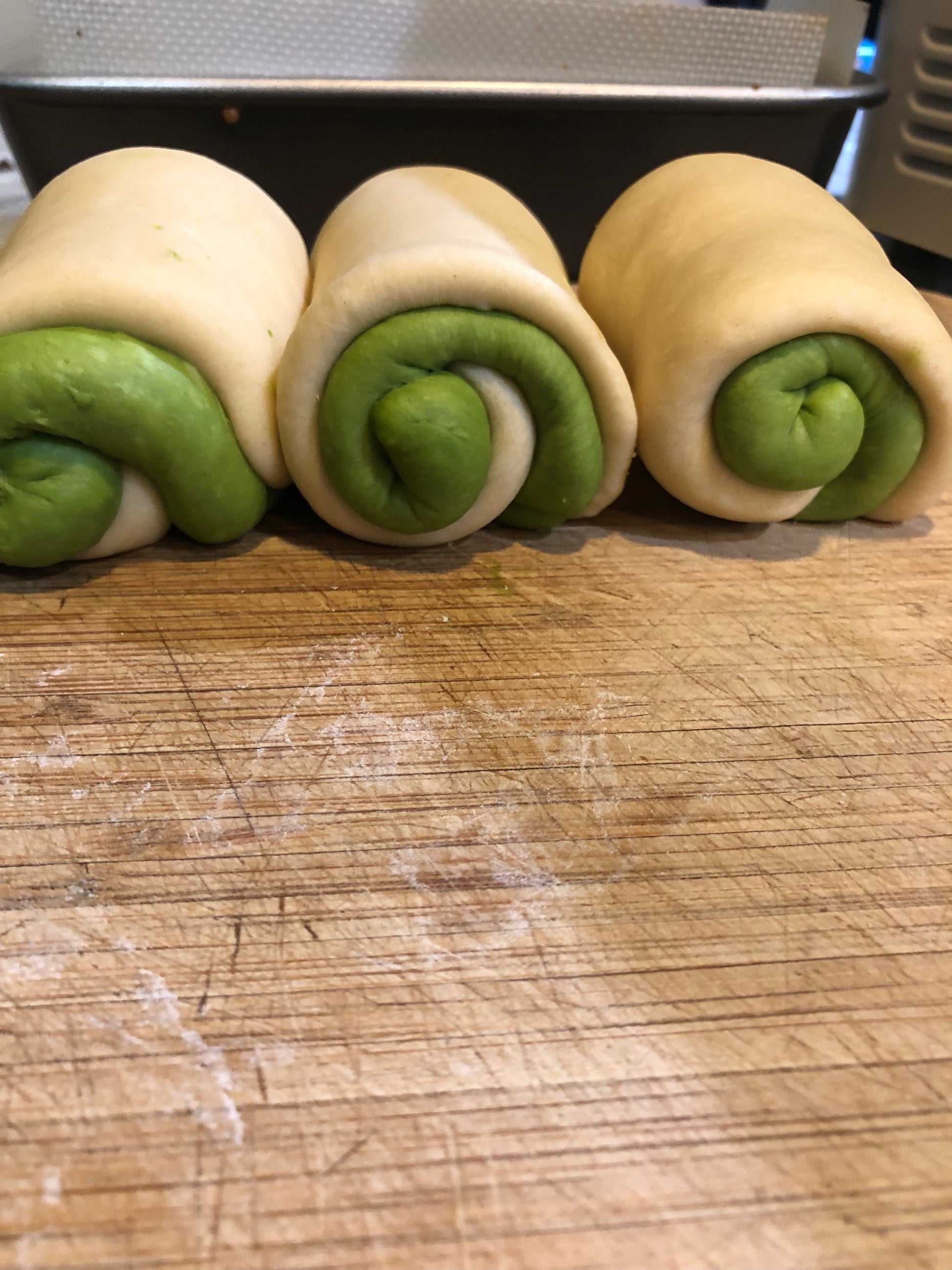 matcha milk bread shokupan, dough swirls